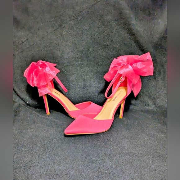 Heels Fashion Nova Elegant Pink Heels with Bow Detail Size 9 - Picture 1 of 13